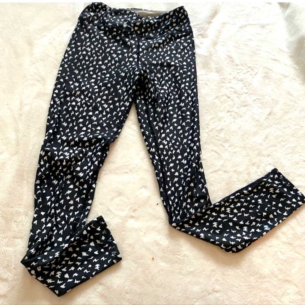 Nux Reverse Leopard full length high-waisted athletic leggings black white dot